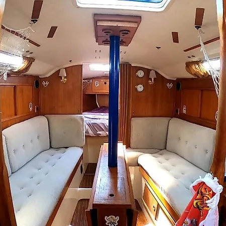 Velero Sailboat Voilier Arrecife Ботель *
